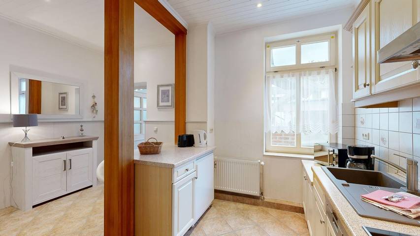 Apartamento entero, Große Ferienwohnung mit 2 Schlafzimmern, 2 Bädern und 2 Parkplätzen, strandnah. in Ostseebad Binz, Binz