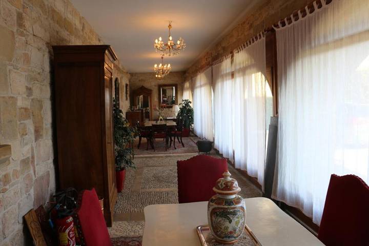 Location de vacances pour 8 personnes, avec vue ainsi que piscine et jardin à Sainte-Orse - 3