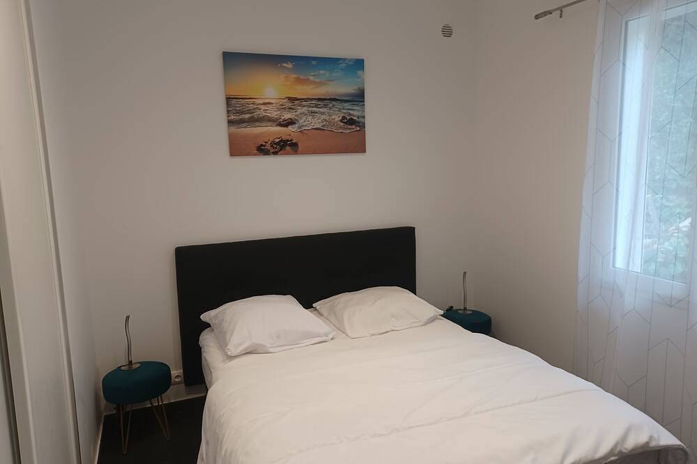 3 bedroom private vacation home in saint-raphaã«l in Saint-Raphaël, Massif de l'Esterel