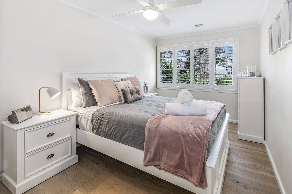 Holiday Home for 12 People in Melbourne, Mornington Peninsula