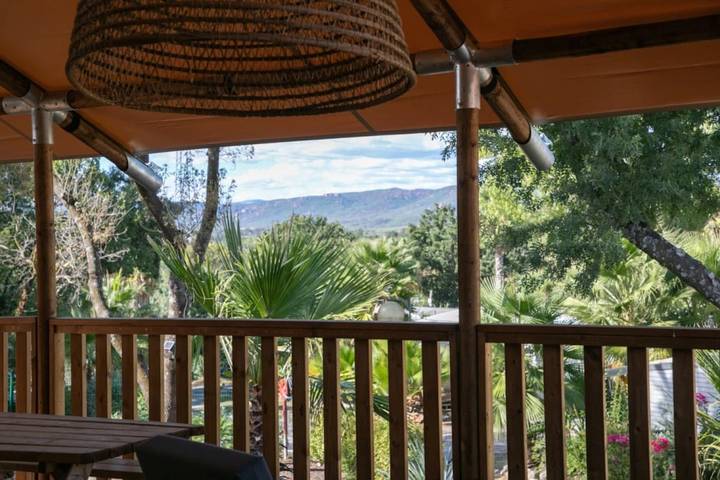 Tente pour 5 personnes, avec jacuzzi dans le Var - 4