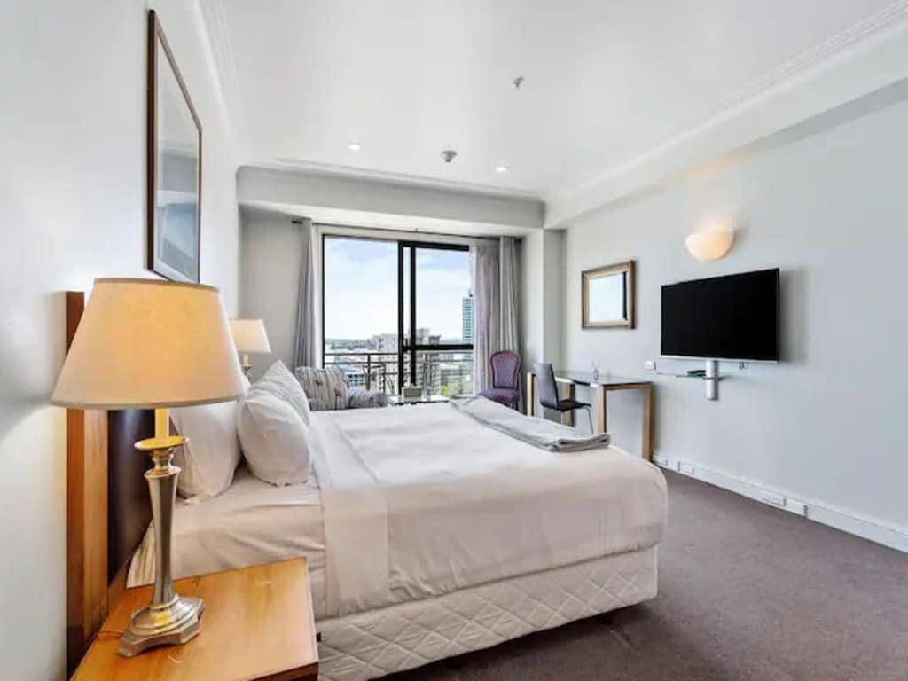 Entire apartment, Stunning studio -Gym, Pool & Parking Zodiak Stays in Auckland, Auckland Council