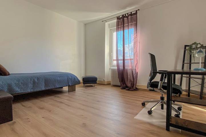 Apartamento entero, Appartement entier 92 m2, 3 chambres et 1 salon, proche centre ville, parking in Belfort, Territorio de Belfort