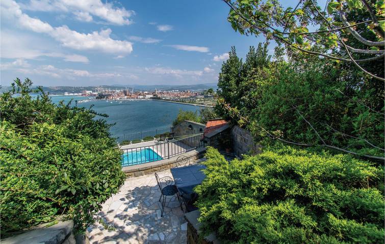 Ganze Ferienwohnung, Ferienwohnung für 6 Personen mit Terrasse in Koper, Slowenisches Istrien