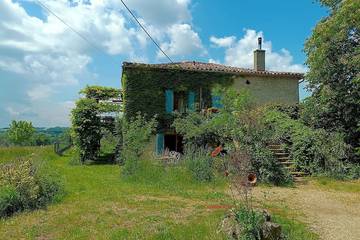 Gîte pour 8 personnes, avec jardin et balcon à Puylaroque