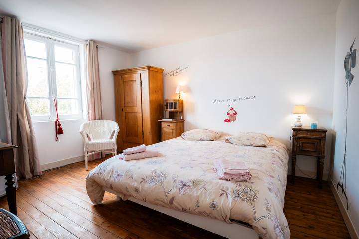 Chambre d’hôte pour 4 personnes, avec Jardin dans Dives-sur-Mer, Côte Fleurie
