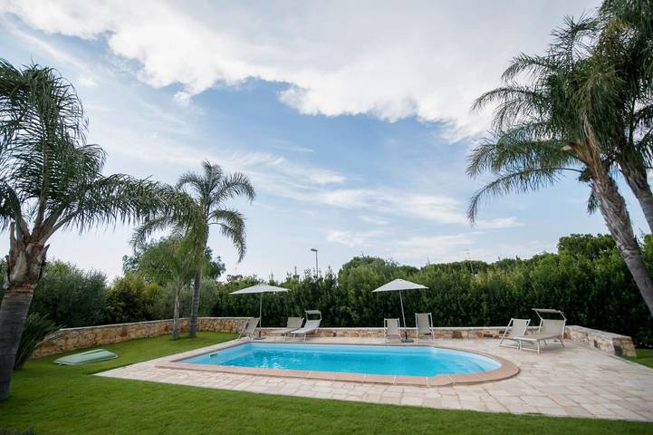 Gîte pour 3 personnes, avec Terrasse et Jardin ainsi que Piscine et Vue à Noicàttaro - 2