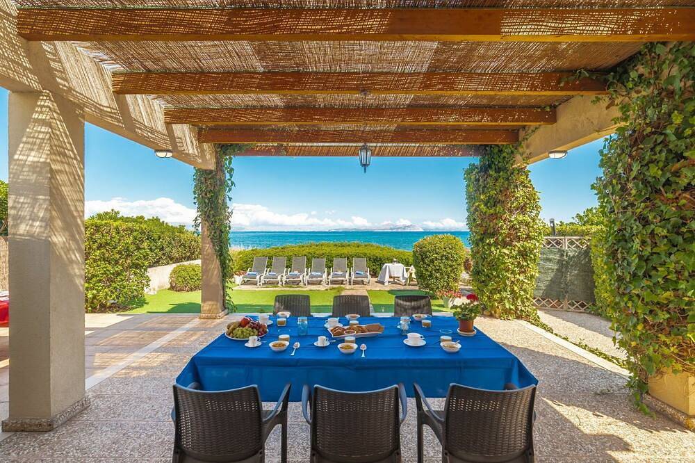 Preciosa casa de vacaciones privada para 4 personas con A/C, Wifi, Tv, patio y aparcamiento in Colònia de Sant Pere, Artà