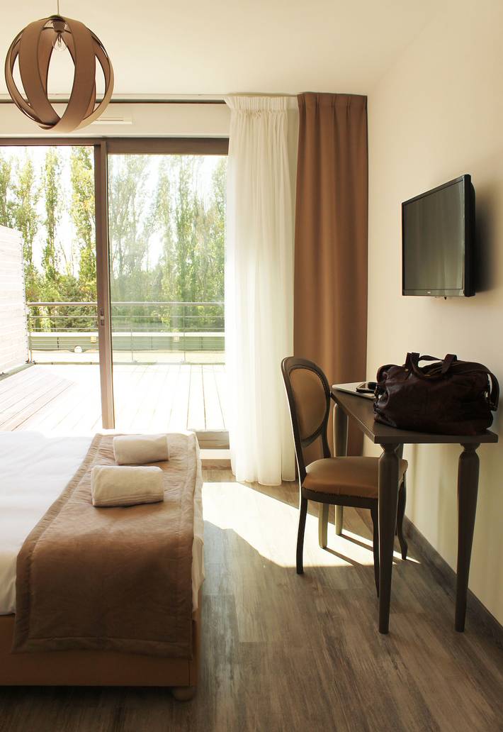 Gîte pour 2 personnes, avec balcon et piscine à Éguilles