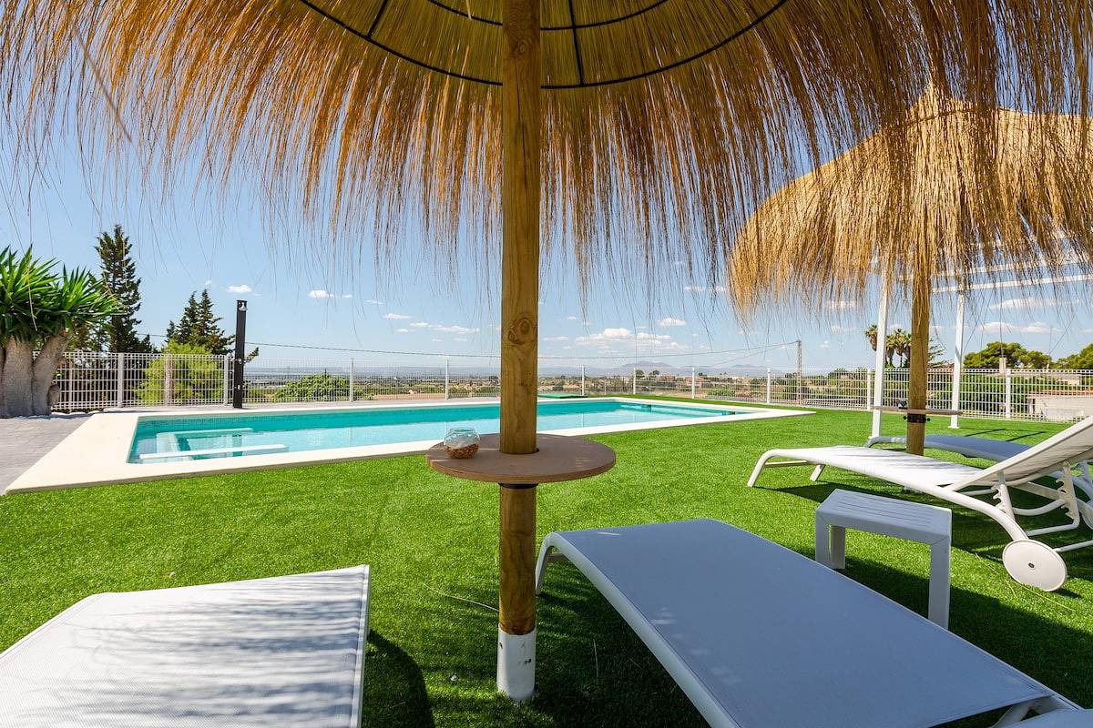 Chalet para 16 personas con piscina in Elche, Provincia de Alicante