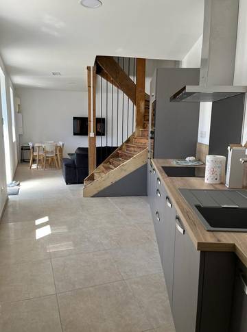 Gîte pour 8 personnes, avec terrasse à Saint-Symphorien-d'Ozon