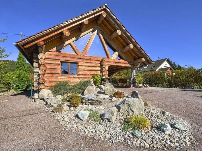 Gîte pour 11 personnes, avec Jacuzzi et Terrasse ainsi que Jardin et Vue à Erckartswiller