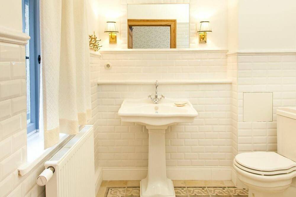 Ganze Wohnung, Alte Försterei Hohnstein - Ferienwohnung, 2 Wohn-/Schlafräume, 2x Dusche, Wc in Hohnstein, Elbsandsteingebirge