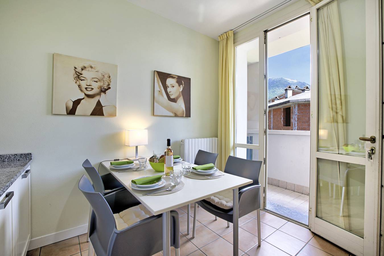 Ganze Wohnung, Ferienwohnung für 4 Personen mit Terrasse in Porlezza, Gemeinde Porlezza