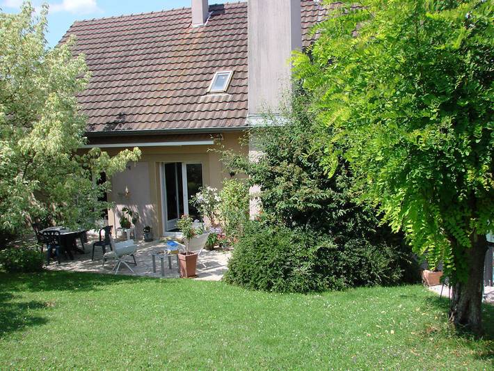 Location de vacances pour 6 personnes, avec jardin et piscine dans Verdun - 2