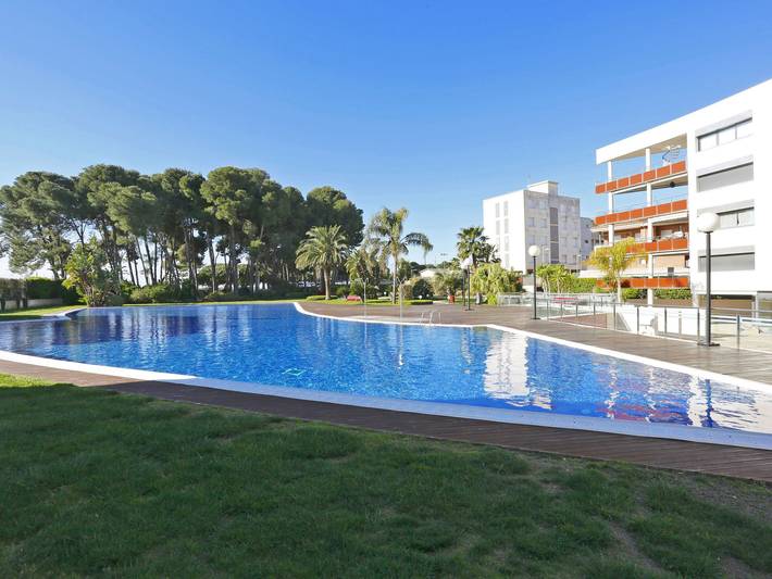 Location de vacances pour 10 personnes, avec Terrasse et Jardin ainsi que Bassin pour enfant et Sauna à Cambrils