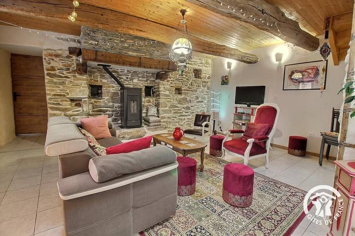 Gîte pour 8 personnes, avec Jardin et Vue à Le Quillio