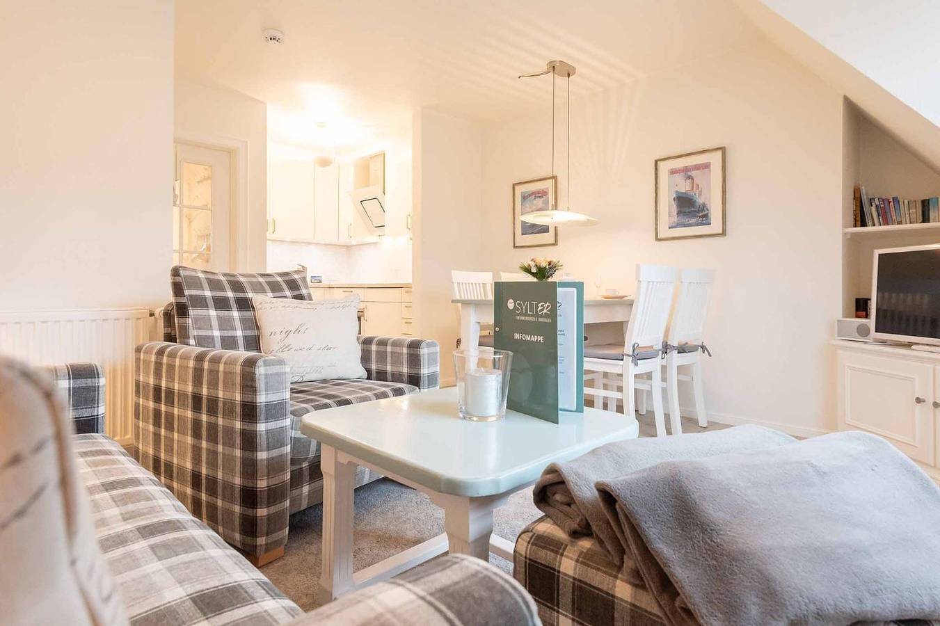 Ganze Wohnung, Strandnahe 2-Zimmer Ferienwohnung auf ca. 45 m² Wohnfläche, für 2 Personen in Wenningstedt, Sylt