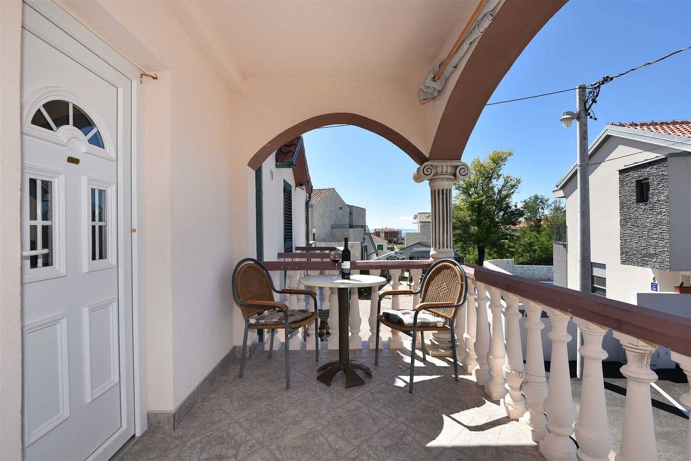Cały apartament, Apartament wakacyjny dla 2 osób z balkon/ taras in Privlaka, Zadar
