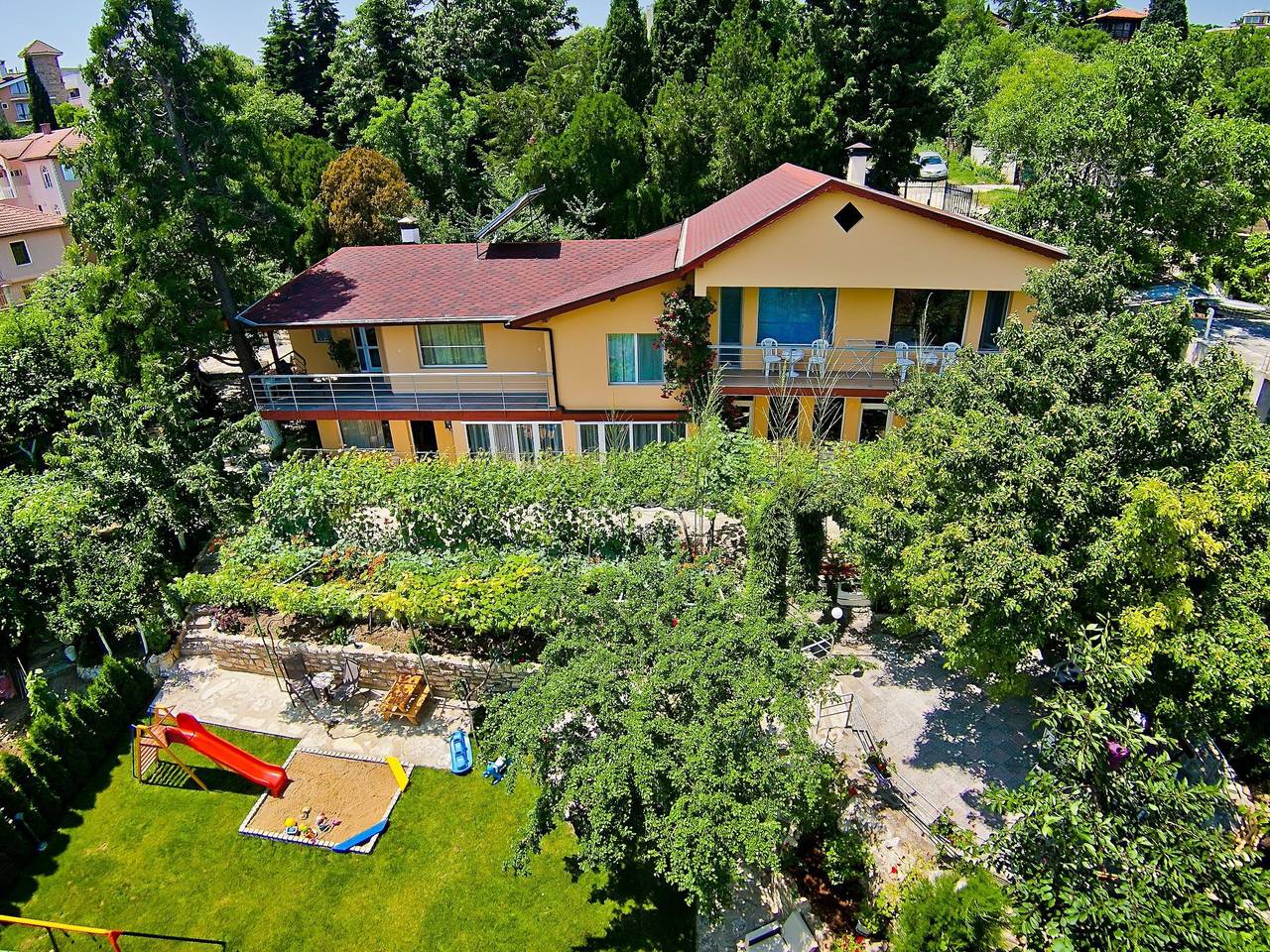 Mit Blick auf das Wasser in Varna, Oblast Varna