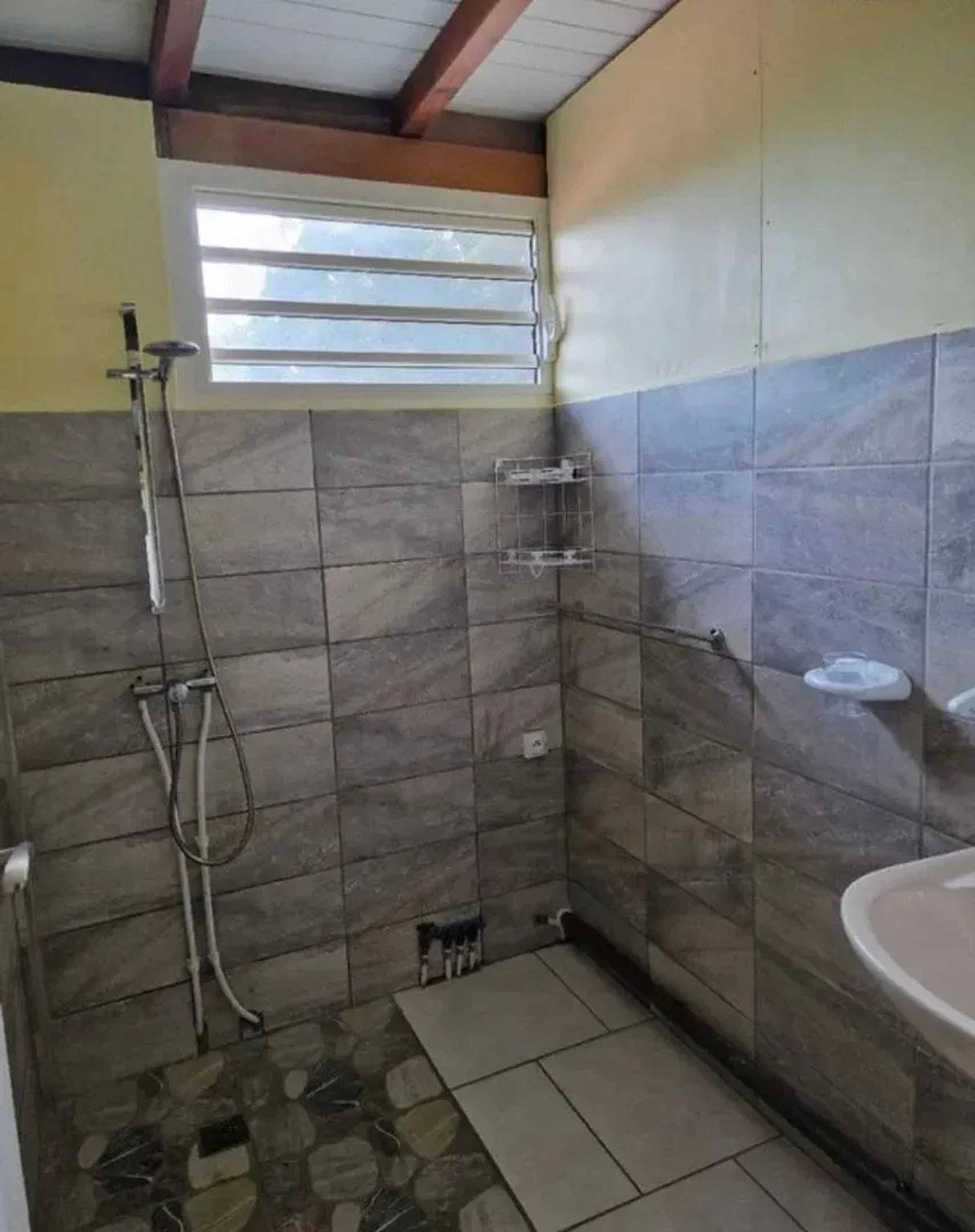 Entire apartment, Comfortable Apartment in Deshaies, 40 m², near the beach in Deshaies, Guadeloupe (Caribbean)