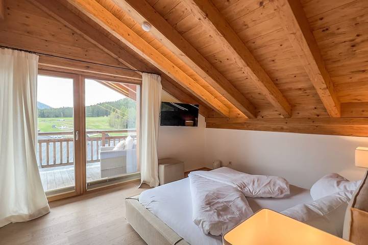 Chalet für 6 Personen, mit Sauna und Whirlpool sowie Balkon und Pool in Seefeld in Tirol - 2