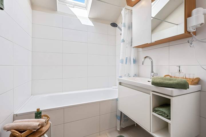 Ganze Wohnung, Forest View Studio | Balcony | Free Parking in Bad Goisern, Dachstein Salzkammergut