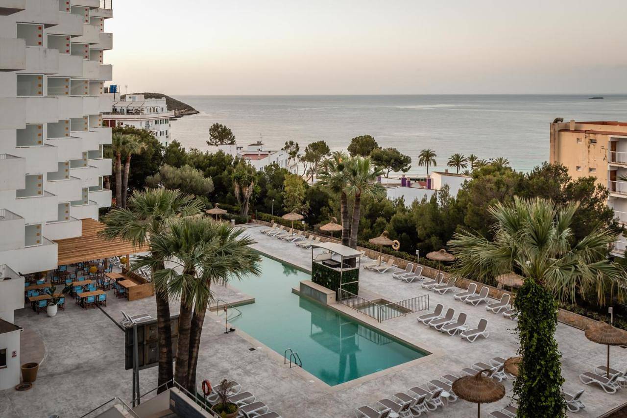 One-Bedroom Apartment Side Sea View in Magaluf, Calvià