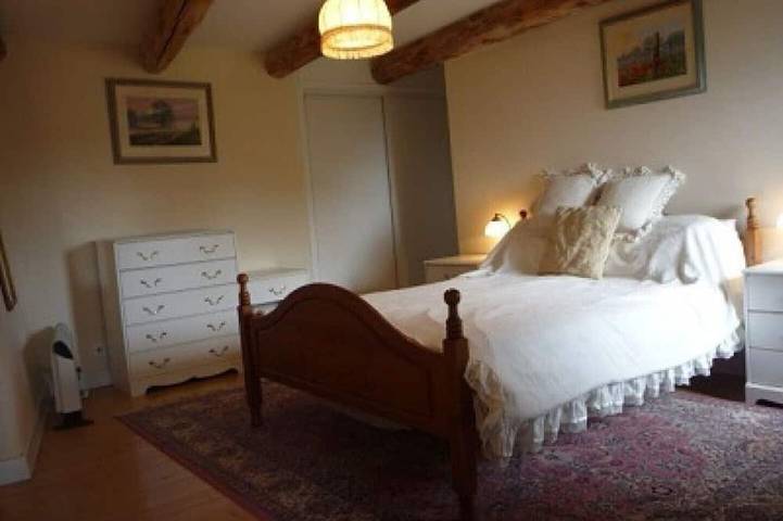 Gîte pour 5 personnes, avec terrasse ainsi que jacuzzi et jardin dans Le Vernet-Chaméane - 3