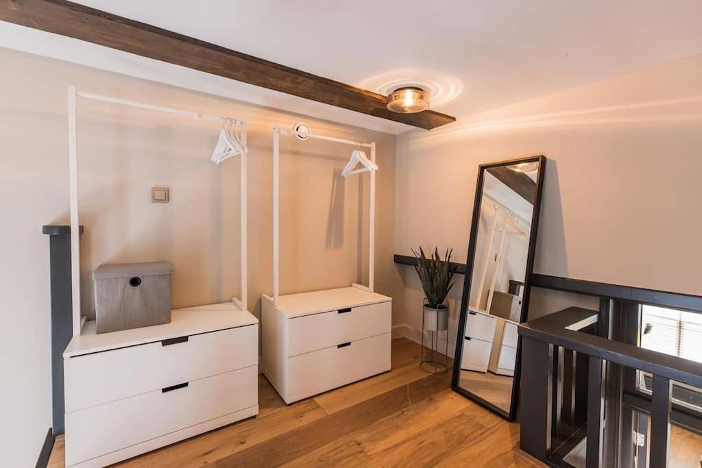Geheel appartement, One-Bedroom Apartment in Den Haag, Stadsgewest Haaglanden