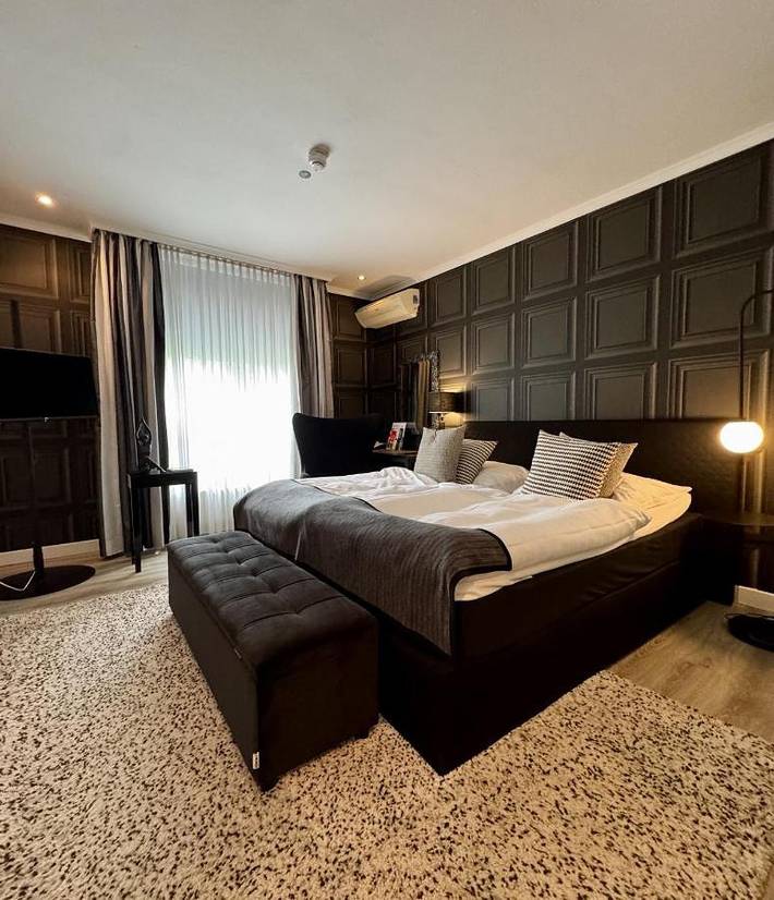 Hotel voor 2 personen, with sauna and whirlpool as well as tuin, met huisdier in Bielefeld