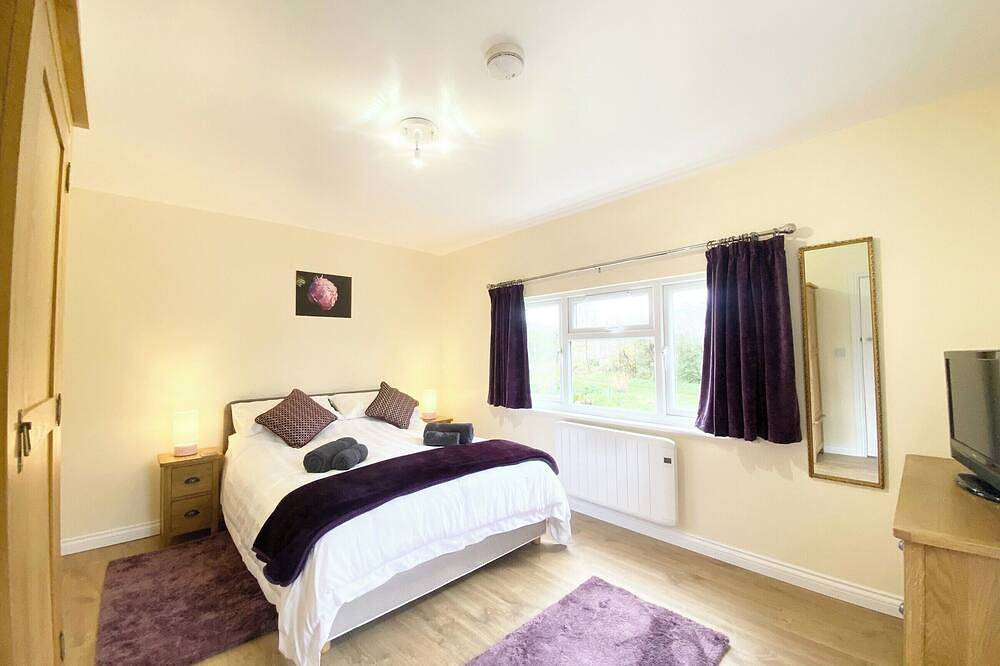 2 bedroom accommodation in Winchester in Winchester, South Downs