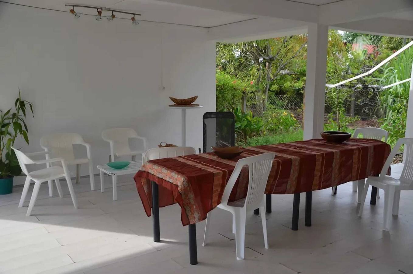Casa espaciosa en Les Trois-Îlets con jardín in Les Trois-Îlets, Martinica