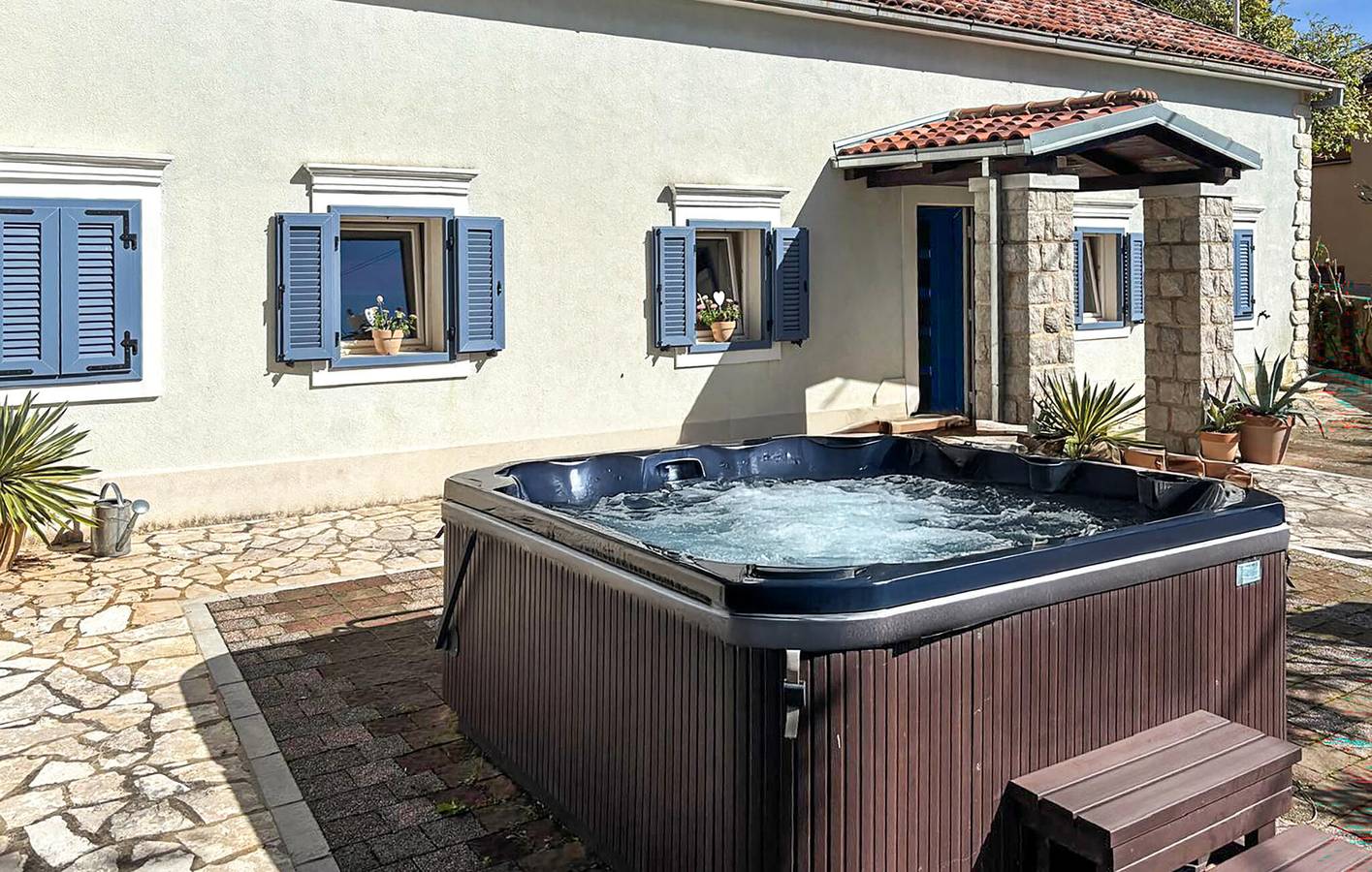 Gemütliche 200 m² große Wohnung mit Terrasse in der Nähe des Bakar-Strandes und des Stadtzentrums in Bakar, Primorje-Gorski Kotar