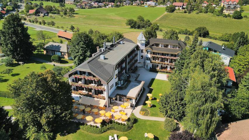 Hotel, mit Balkon und Terrasse sowie Garten und Sauna