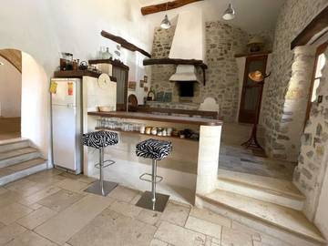Gîte pour 4 personnes, avec vue et jardin à Montbrun-les-Bains