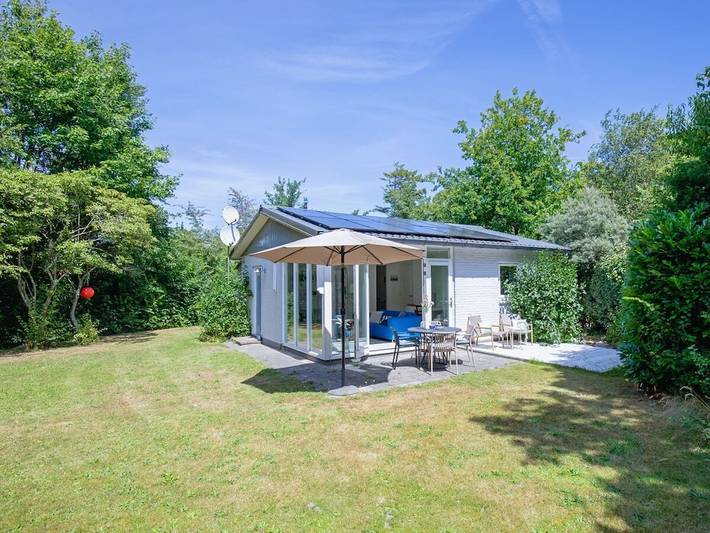 Ferienhaus für 3 Personen, mit Terrasse und Garten