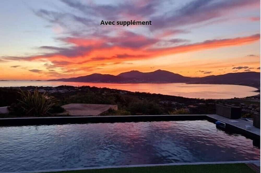 Magnifique bas de villa climatisé 70m2 + terrasse vue mer 48m² tout confort in Grosseto-Prugna, Region de Ajaccio
