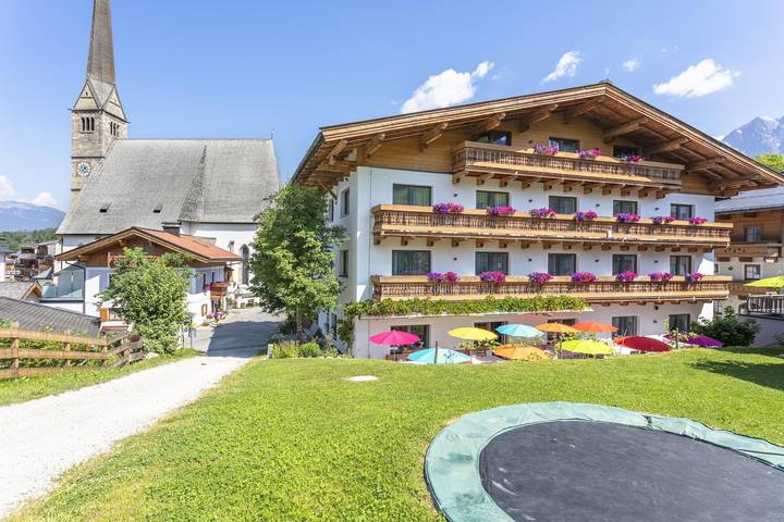 Hotel für 2 Personen, mit Balkon und Terrasse sowie Garten und Sauna in Maria Alm am Steinernen Meer