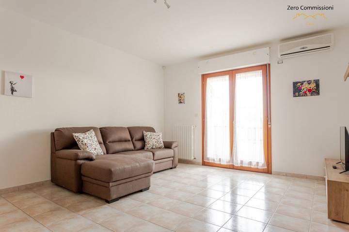 Gîte pour 4 personnes, avec balcon/terrasse et jacuzzi à Pescara - 2