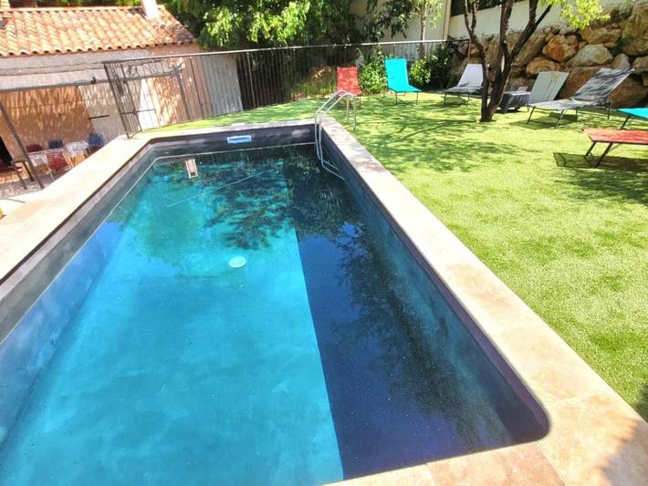 Maison de vacances pour 6 personnes, avec terrasse ainsi que piscine et jardin