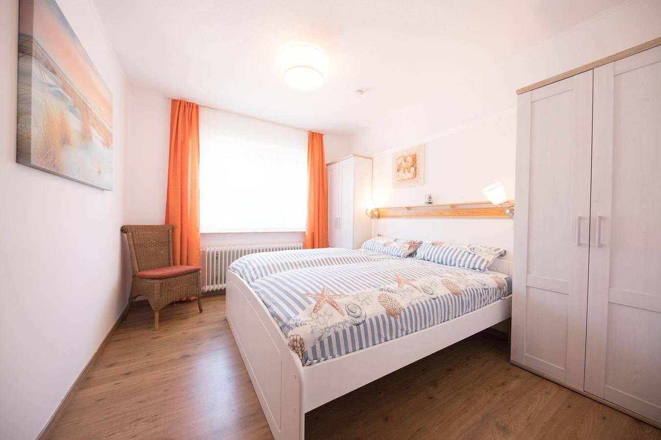 Ganze Wohnung, Ferienwohnung Seestern in Schillig: Komfortabler Aufenthalt nahe Sandstrand in Schillig Strand, Wangerland