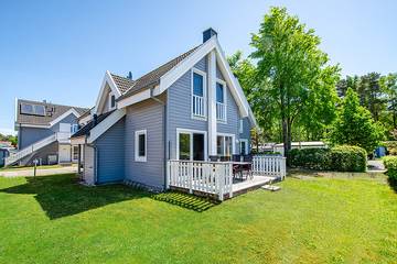 Ferienhaus für 4 Personen, mit Terrasse und Sauna in Glowe