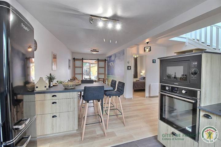 Gîte pour 5 personnes, avec terrasse et jardin à Perros-Guirec