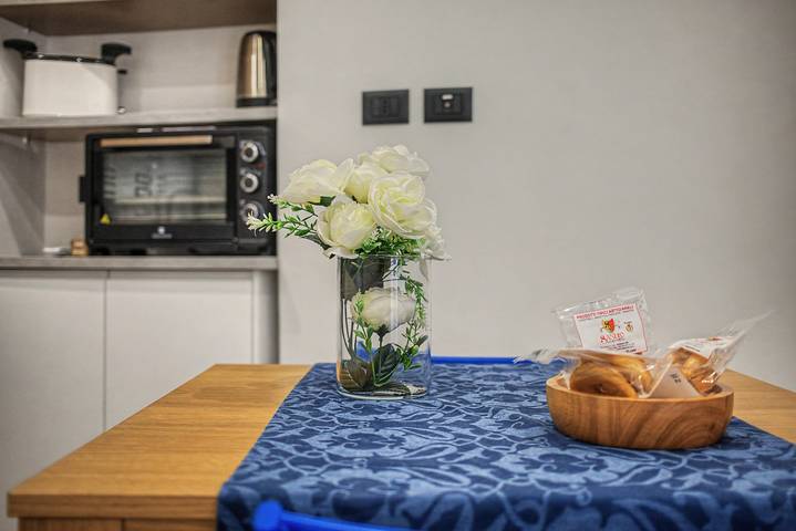 Apartamento inteiro, Apartamento 'Mimi' com Varanda, Wi-Fi e Ar Condicionado in Taggia (City), Taggia
