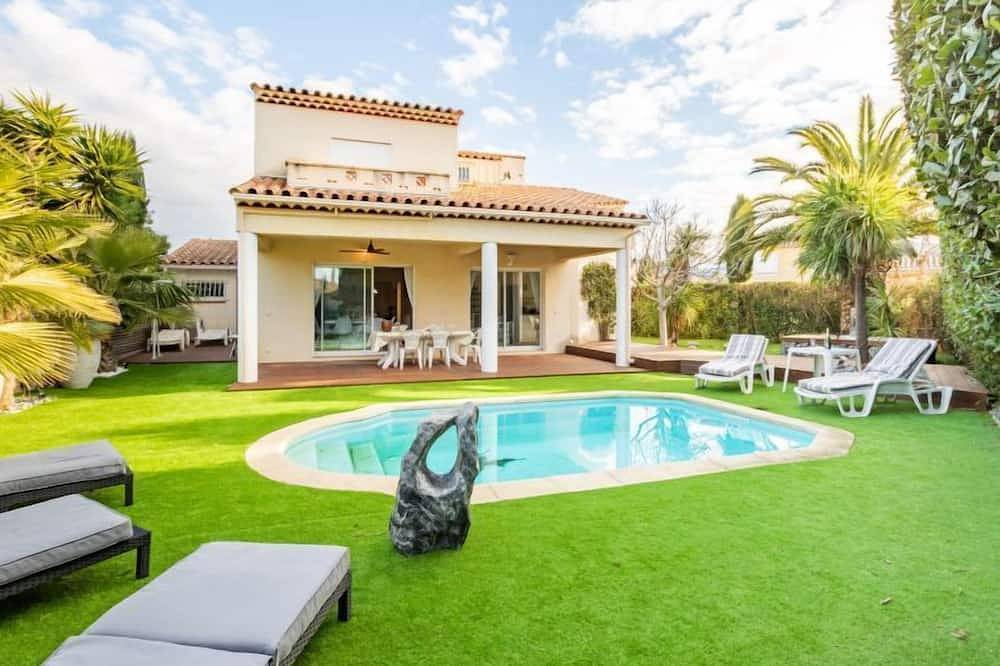 Casa vacanza a Var a partire da 468€ a notte