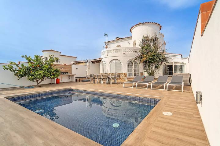 Chalet para 8 personas, con terraza en Ampuriabrava