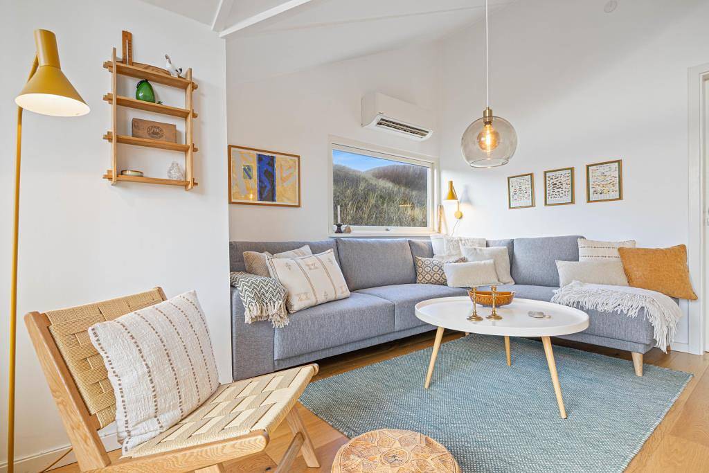 Modernes, strandnahes Ferienhaus in Bjerregård  in Bjerregård, Holmsland Klit