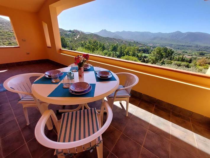 Location de vacances pour 4 personnes, avec jardin ainsi que vue et terrasse, animaux acceptés à Fluminimaggiore - 2
