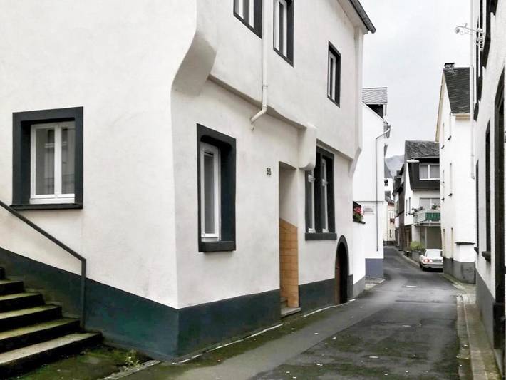 Ferienhaus für 4 Personen, mit Balkon und Terrasse sowie Garten und Ausblick in Reichsburg Cochem